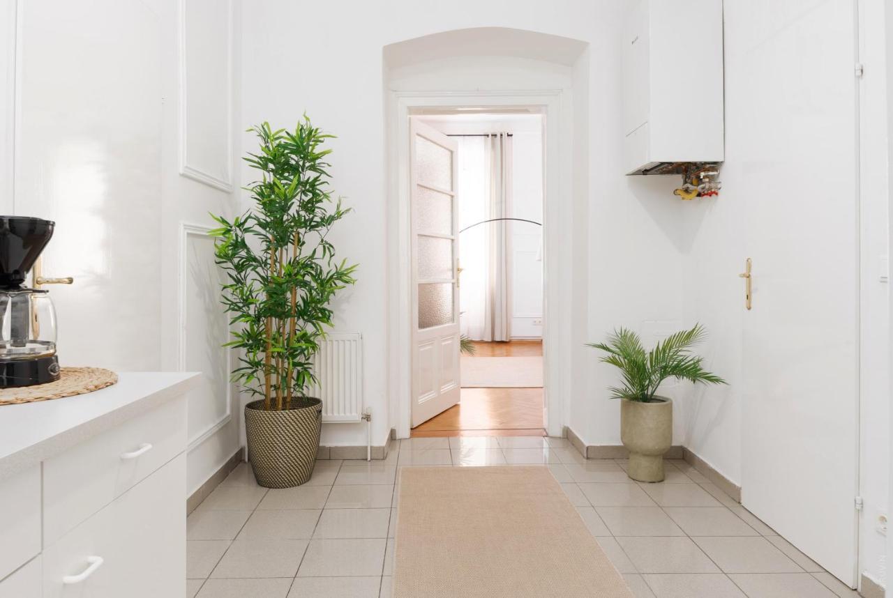 Designer Apartments Near Schoenbrunn Vienna Exterior photo